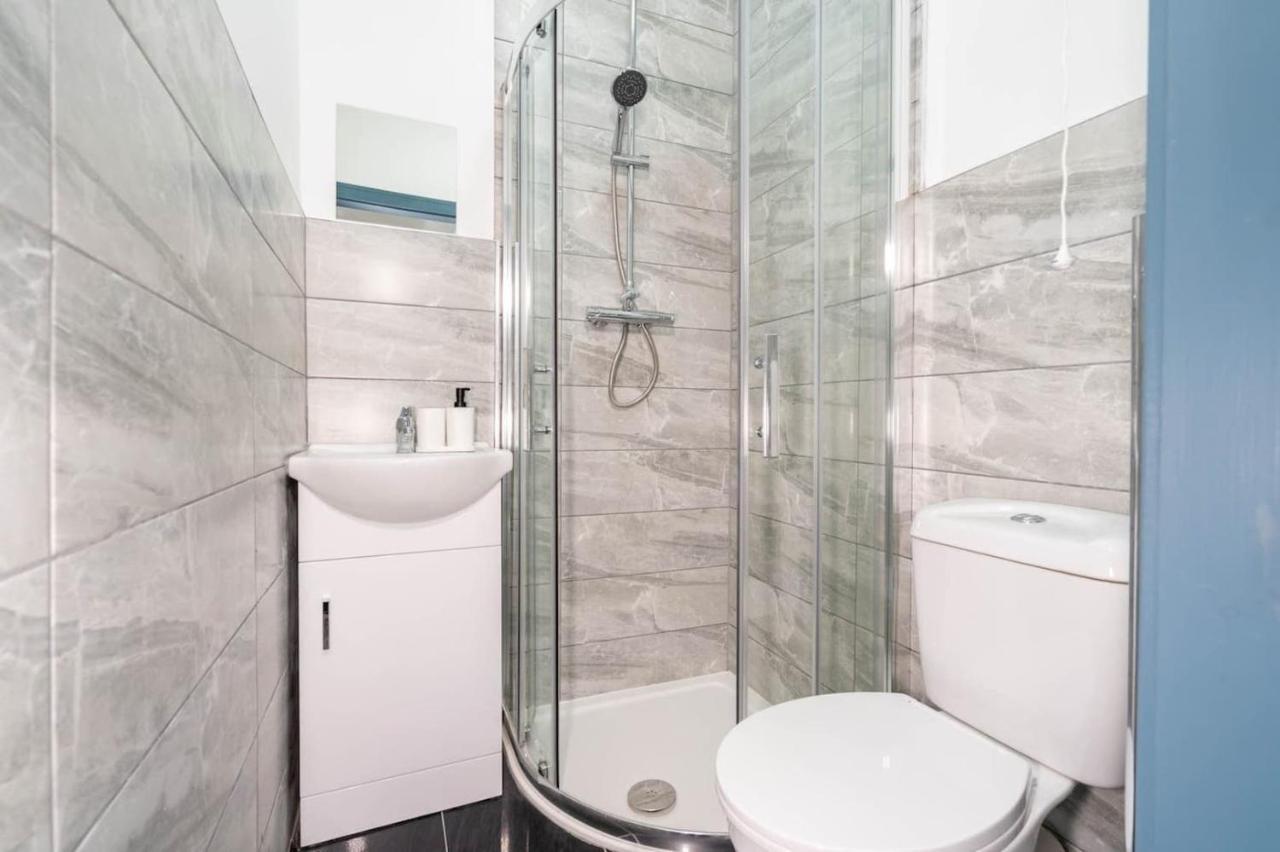 Comfy, Modern Studio With Netflix Apartman Birmingham Kültér fotó